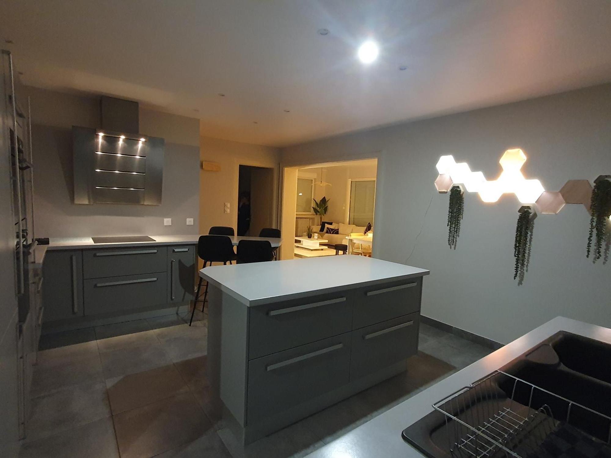 Appartement Sur Pompidou - *
